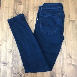 American Eagle dark wash skinny jeans